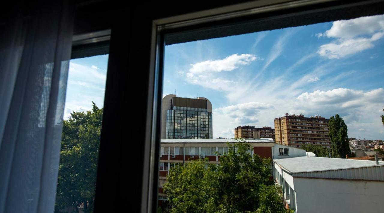 City Inn Pristina Kültér fotó