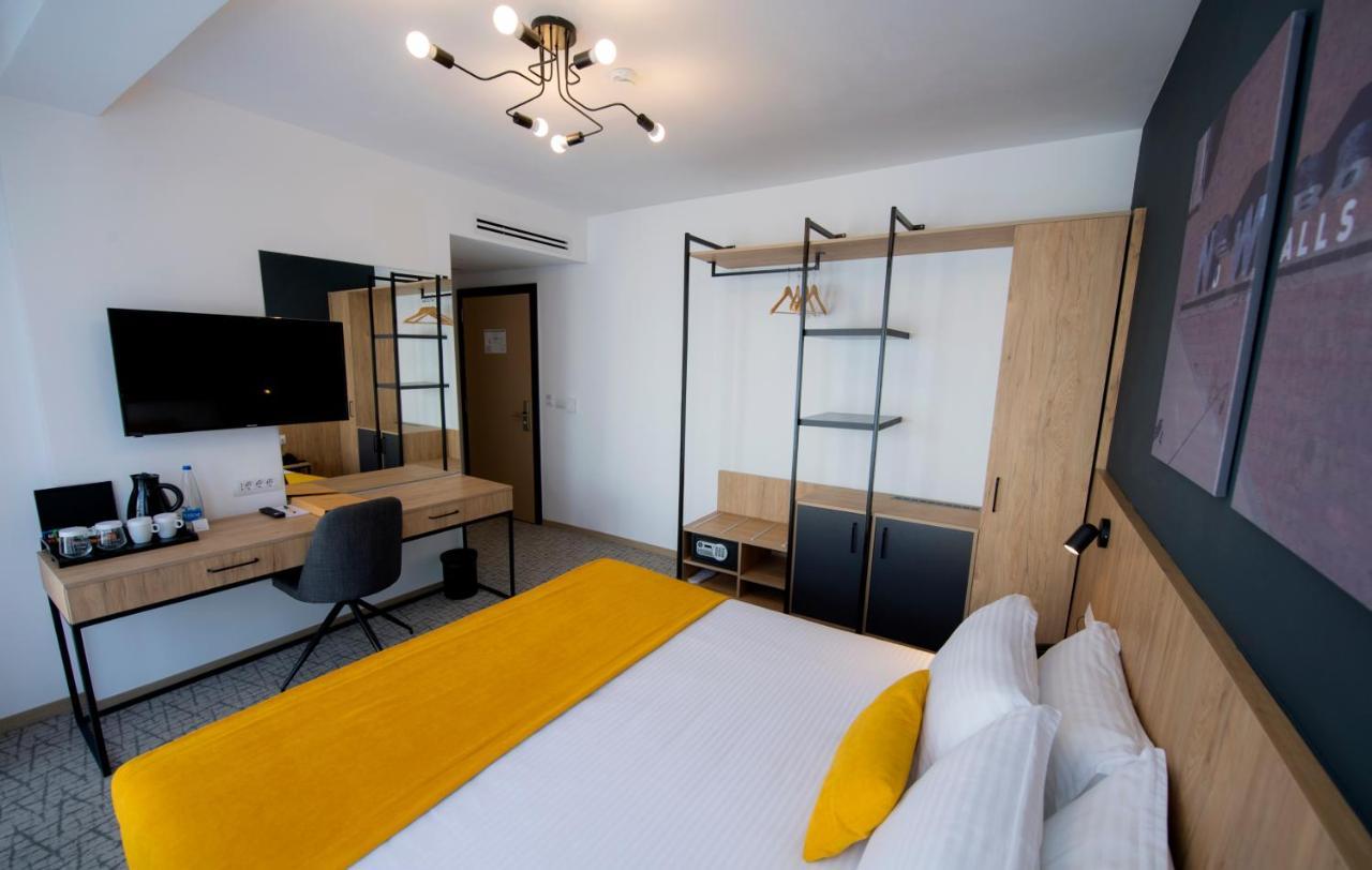 City Inn Pristina Kültér fotó